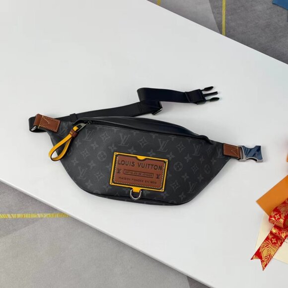 LOUIS VUITTON Discovery leather stitching - Picture 1 of 9